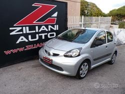 Argento Usata 2007 Toyota Aygo Sol Due volumi | 3400 € (Buon prezzo)