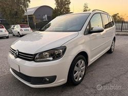 Bianco Usata 2013 VW Touran Comfortline Monovolume | 7500 € (Super prezzo)