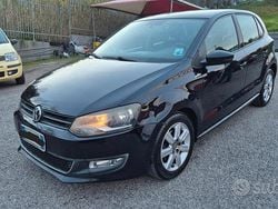 Nero Usata 2011 VW Polo Comfortline Tre volumi | 3900 € (Buon prezzo)