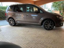 Marrone Usata 2014 VW Touran Monovolume | 9800 € (Molto cara)