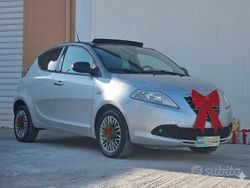 Grigio Usata 2012 Lancia Ypsilon Silver Due volumi | 7800 € (Molto cara)