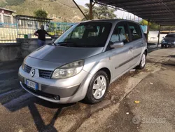 Usata 2005 Renault Scénic II Monovolume | 1800 € (Buon prezzo)