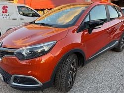 Arancione Usata 2017 Renault Captur Intens SUV | 13.395 € (Buon prezzo)