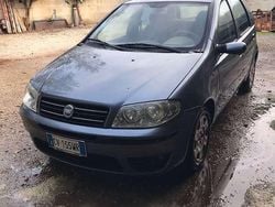 Grigio Usata 2005 Fiat Punto Dynamic Tre volumi | 1500 € (Ottimo prezzo)