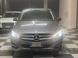 Grigio Usata 2016 Mercedes A180 Tre volumi | 9990 € (Super prezzo)