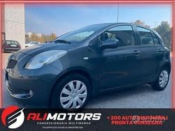 Grigio Usata 2008 Toyota Yaris Tre volumi | 5800 € (Buon prezzo)