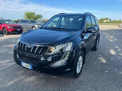 Nero Usata 2017 Mahindra XUV500 SUV | 8900 € (Cara)