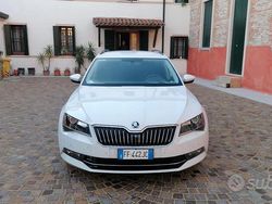 Bianco Usata 2016 Skoda Superb Station wagon | 16.500 €