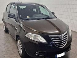 Ebano metallizzato Usata 2012 Lancia Ypsilon Gold Due volumi | 6500 € (Buon prezzo)