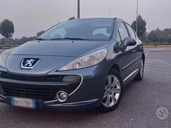 Usata 2007 Peugeot 207 Tre volumi | 2300 € (Ottimo prezzo)