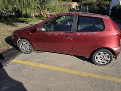 Rosso Usata 2001 Fiat Punto Tre volumi | 1600 € (Buon prezzo)