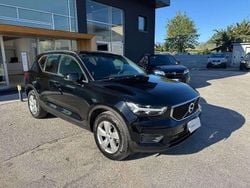 Nero Usata 2021 Volvo XC40 Momentum SUV | 19.900 € (Ottimo prezzo)