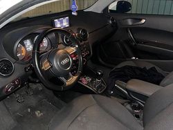 Bianco Usata 2013 Audi A1 Ambition Due volumi | 6500 € (Super prezzo)