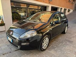 Nero Usata 2016 Fiat Punto Lounge Tre volumi | 5990 € (Cara)