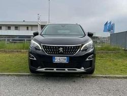 Usata 2017 Peugeot 3008 Allure SUV | 14.400 € (Cara)