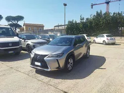 Lexus UX 250h