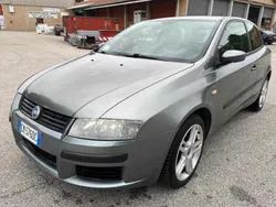 Grigio pastello Usata 2004 Fiat Stilo Active Due volumi | 1950 € (Cara)