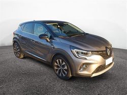 Grigio scuro Usata 2023 Renault Captur Techno SUV | 19.900 € (Buon prezzo)