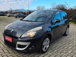 Grigio Usata 2010 Renault Scénic III Luxe Monovolume | 2990 € (Ottimo prezzo)