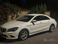 Bianco Usata 2014 Mercedes CLA180 Executive Tre volumi | 18.900 € (Molto cara)