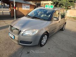 Beige Usata 2009 Skoda Roomster Style Monovolume | 2990 € (Buon prezzo)
