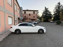 Bianco Usata 2016 Mercedes E220 Premium Plus Tre volumi | 19.000 € (Buon prezzo)