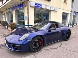 Blu genziana met Usata 2023 Porsche 911 Cabrio | 162.800 € (Buon prezzo)