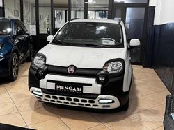 Bianco Nuova 2025 Fiat Panda S Tre volumi | 15.490 €