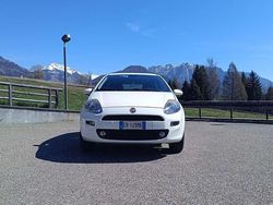 Usata 2013 Fiat Punto Lounge Due volumi | 2700 € (Buon prezzo)