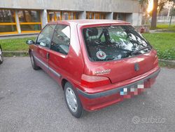 Usata 2000 Peugeot 106 Due volumi | 800 € (Ottimo prezzo)