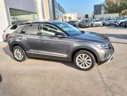Indium grey/tetto nero Usata 2022 VW T-Roc Style SUV | 18.800 € (Ottimo prezzo)