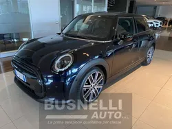 Enigmatic black Usata 2023 Mini Cooper Premium Plus Due volumi | 26.900 € (Cara)