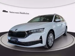 Bianco luna metalizzato Nuova 2025 Skoda Octavia Executive Station wagon | 27.900 € (Buon prezzo)