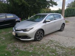 Usata 2016 Toyota Auris Due volumi | 9500 € (Buon prezzo)