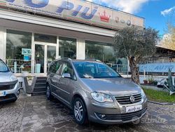 Grigio Usata 2007 VW Touran Monovolume | 4999 € (Buon prezzo)