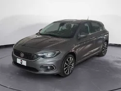 Grigio Usata 2016 Fiat Tipo Lounge Tre volumi | 8900 € (Buon prezzo)