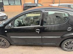 Usata 2006 Peugeot 107 Due volumi | 2700 € (Buon prezzo)