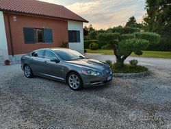 Grigio Usata 2013 Jaguar XF Tre volumi | 11.500 € (Molto cara)
