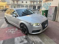 Grigio Usata 2014 Audi A3 Attraction Due volumi | 9000 € (Ottimo prezzo)
