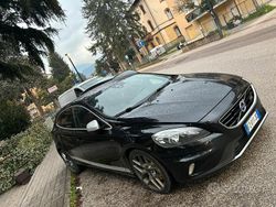 Nero Usata 2014 Volvo V40 R-Design Tre volumi | 3500 €