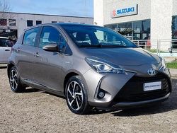 Grigio Usata 2019 Toyota Yaris Hybrid Style Tre volumi | 15.000 € (Cara)