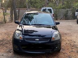 Usata 2006 Ford Fiesta Zetec Due volumi | 2000 € (Buon prezzo)