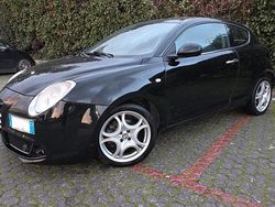 Nero Usata 2010 Alfa Romeo MiTo Distinctive Due volumi | 2600 € (Buon prezzo)