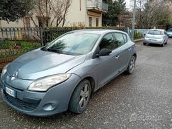 Grigio Usata 2009 Renault Mégane Tre volumi | 3000 €