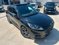 Nero Usata 2022 Ford Kuga ST-Line SUV | 22.500 € (Buon prezzo)