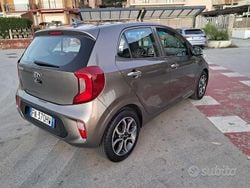 Grigio Usata 2018 Kia Picanto X-Line Due volumi | 8700 € (Ottimo prezzo)