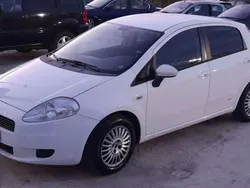Bianco Usata 2008 Fiat Grande Punto Dynamic Due volumi | 2500 € (Cara)