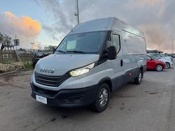 Grigio Usata 2022 Iveco Daily Cabrio | 29.900 € (Molto cara)