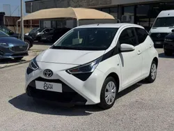 Bianco Usata 2019 Toyota Aygo X-play Due volumi | 9890 € (Buon prezzo)