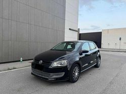 Usata 2010 VW Polo Comfortline Tre volumi | 3800 € (Ottimo prezzo)